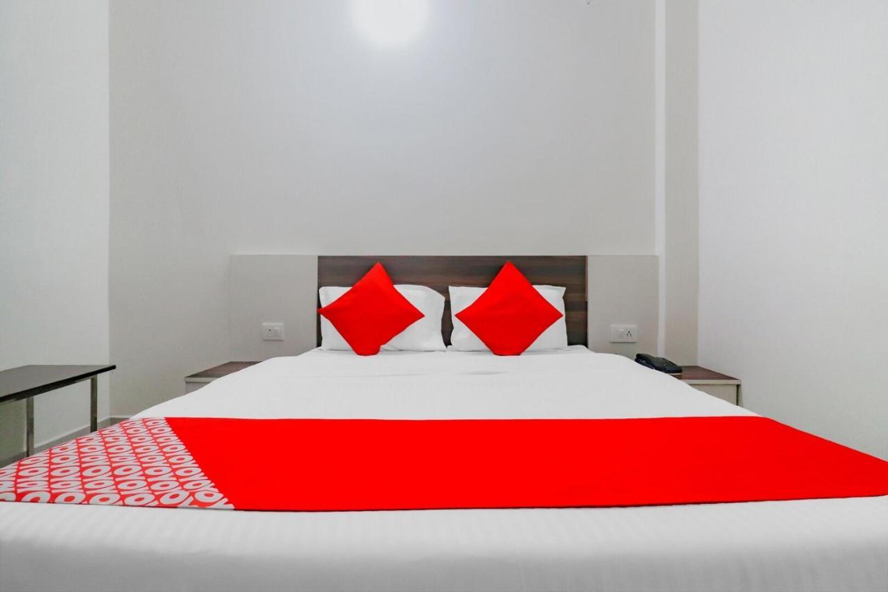 Rajlakshmi Guest House Mathura Buitenkant foto