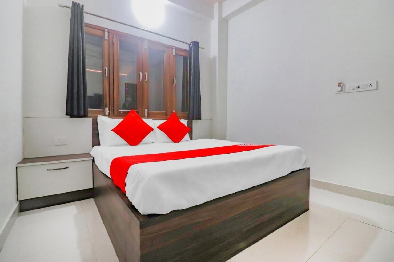 Rajlakshmi Guest House Mathura Buitenkant foto